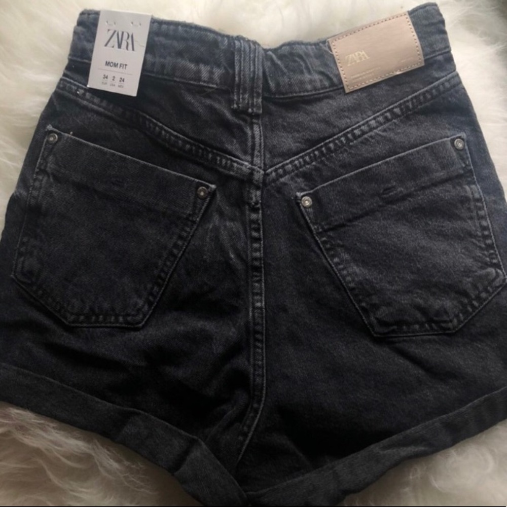 Shorts - Picture 2 of 3